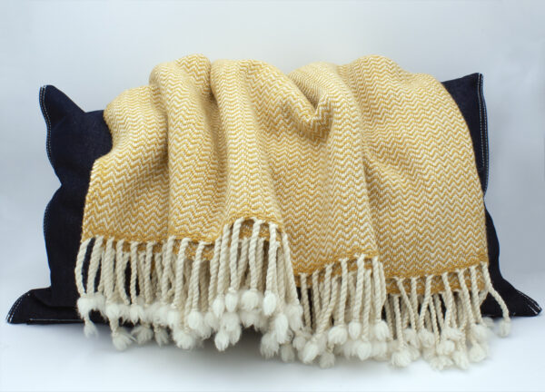 Merino wool Throw Yellow ZigZag - Image 7