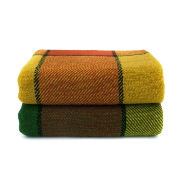 Virgin wool Throw Red Ivanna - Image 6