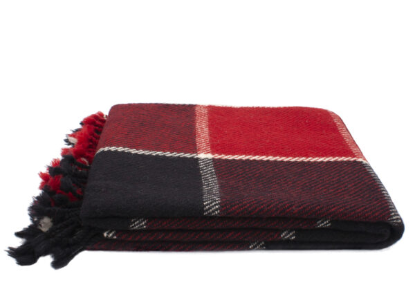 Virgin wool Throw Black Ivanna - Image 4