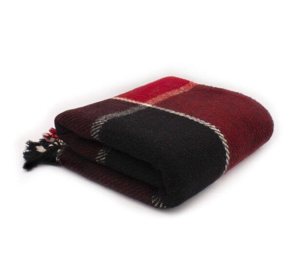 Virgin wool Throw Black Ivanna - Image 5