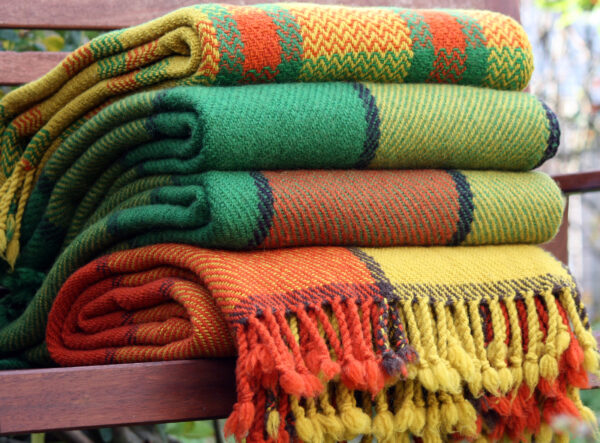 Virgin wool Throw Red Ivanna - Image 7